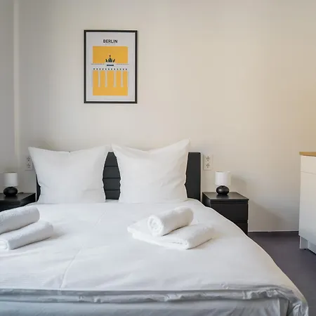 Apartmenthaus Neukoelln Berlino