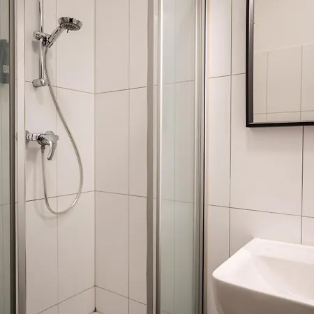 Apartmenthaus Neukoelln 3*